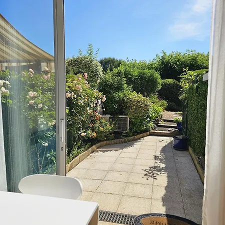 A - Les Mimosas * Mandelieu